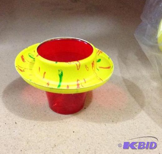 lot 40 image: Sombrero Shot Glasses