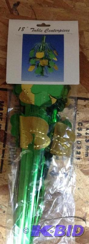 lot 65 image: St. Patricks Day 12 Centerpiece