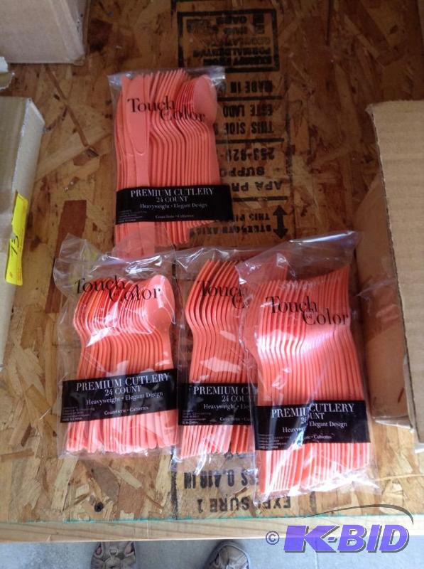 lot 76 image: Coral Lot