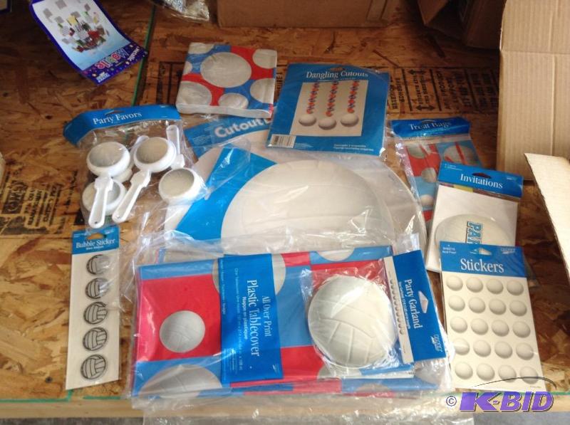 lot 81 image: Volleyball Variety Lot