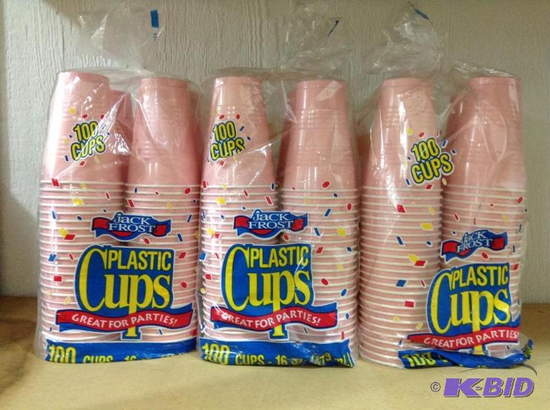 lot 9 image: Pink Plastic Cups
