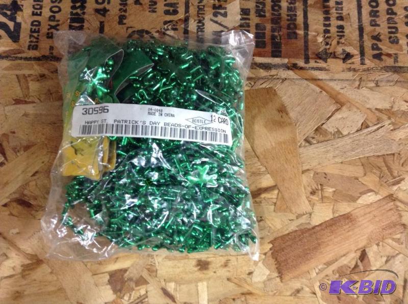 lot 95 image: Lots of St. Patricks Day Bead Neclaces