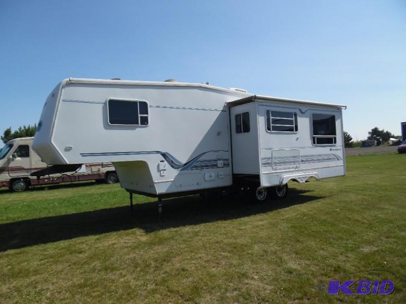 2000 Sunny Brook 5th Wheel Travel Trailer