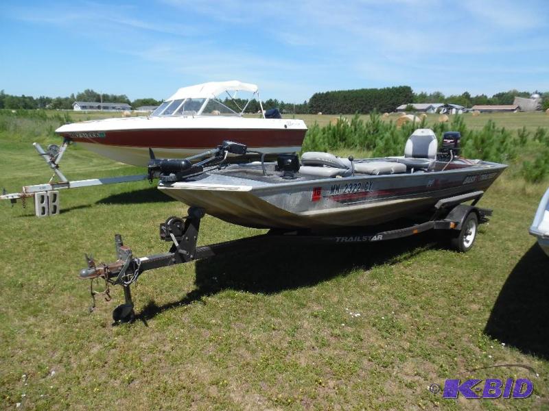 1990 Bass Tracker