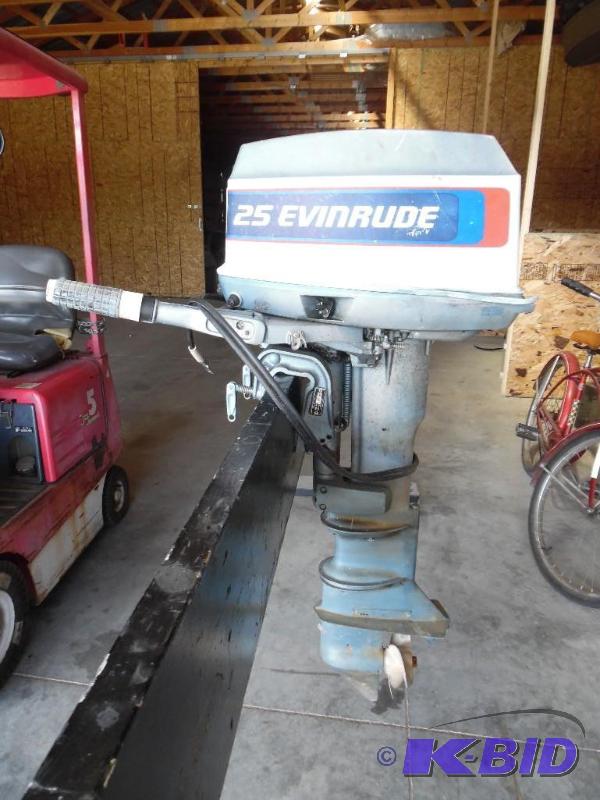 25 Evinrude Outboard Motor