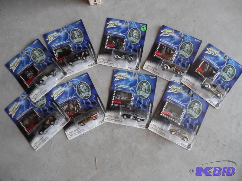 Johnny Lightning Monster cars & trucks