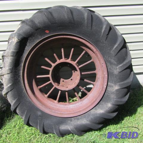 lot 120 image: Tractor Rim