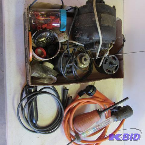 lot 141 image: Timing Light, Testers, Pump