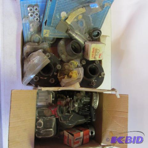 lot 144 image: Trailer Parts, Carbs