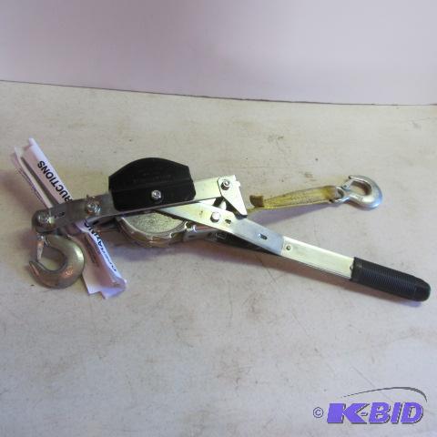 lot 146 image: Comalong