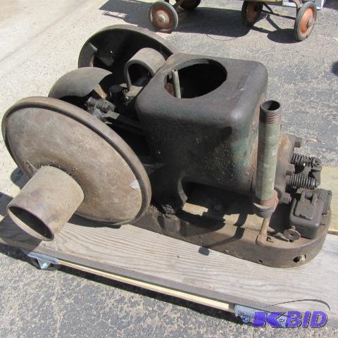 lot 152 image: Stationary Gas Engine