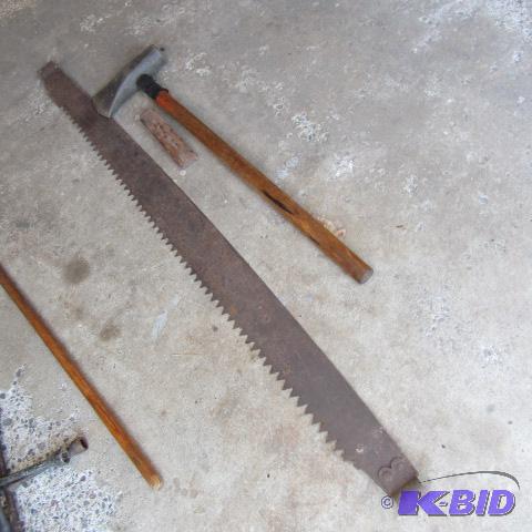 lot 199 image: Split Maul, Wedge, Saws