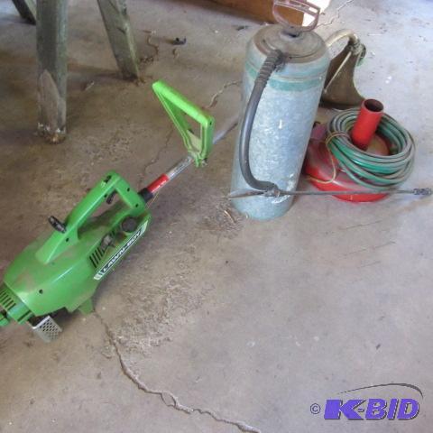 lot 211 image: Lawn Boy String Trimmer