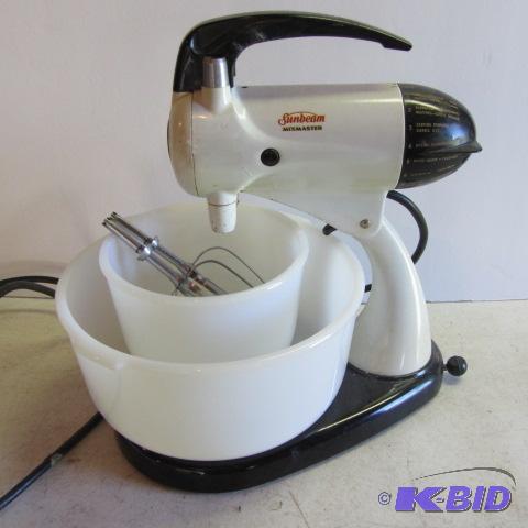 lot 219 image: Sunbeam Mixmaster