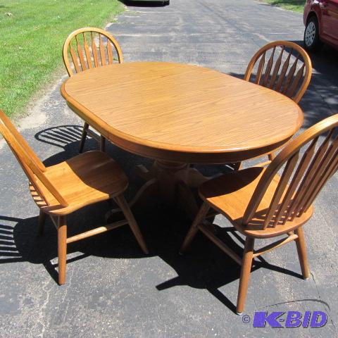 lot 221 image: Pedestal Dine Table, Chairs