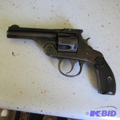 lot 230 image: H&R 5-Shot Pistol