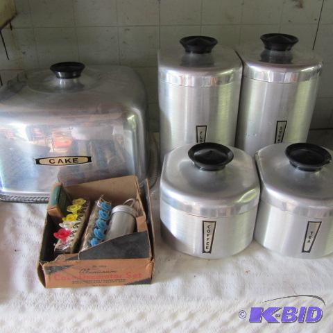 lot 238 image: Vintage Canisters, Cake Keeper