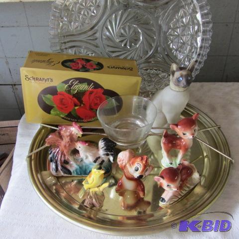 lot 245 image: ChipDip, Glass Tray, Knick Knacks