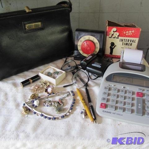 lot 246 image: Ladies Purse, Calculator