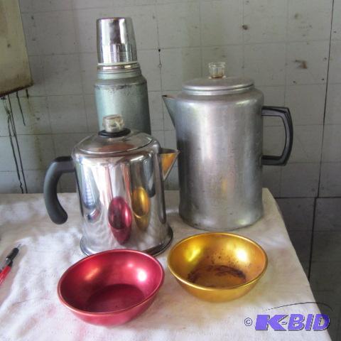 lot 252 image: Coffee Makers, Thermos