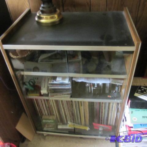 lot 254 image: Stereo Stand, Table Lamp