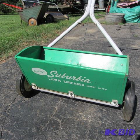 lot 26 image: Suburbia Fertilizer Spreader