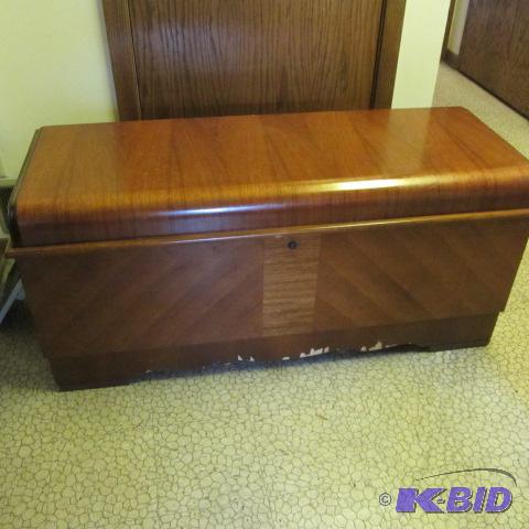 lot 260 image: Lane Cedar Chest