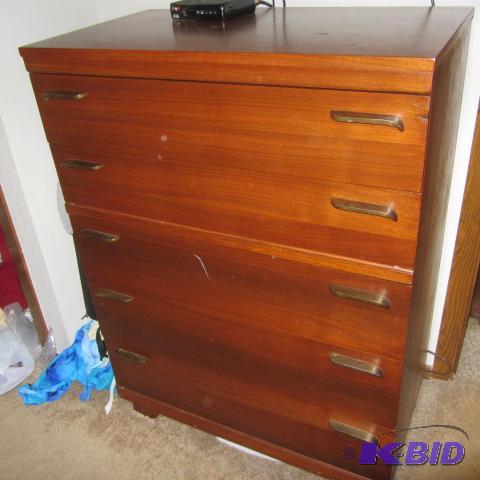 lot 261 image: High Boy Dresser