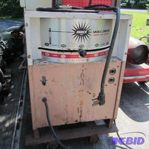 lot 39 image: Welder, 180 Amp