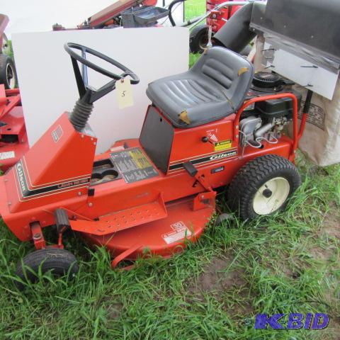 lot 5 image: Gilson Lawn Tractor
