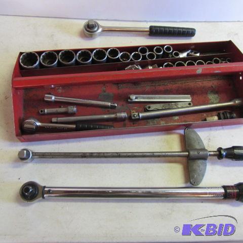 lot 54 image: Torque Wrenches, Sockets