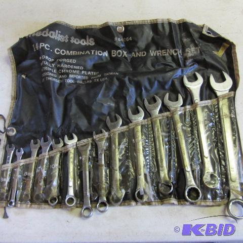 lot 76 image: Metric Combo Wrenches