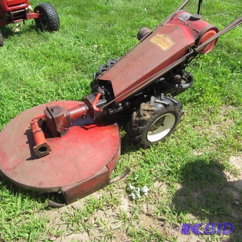 lot 8 image: Gravely Model L Tractor