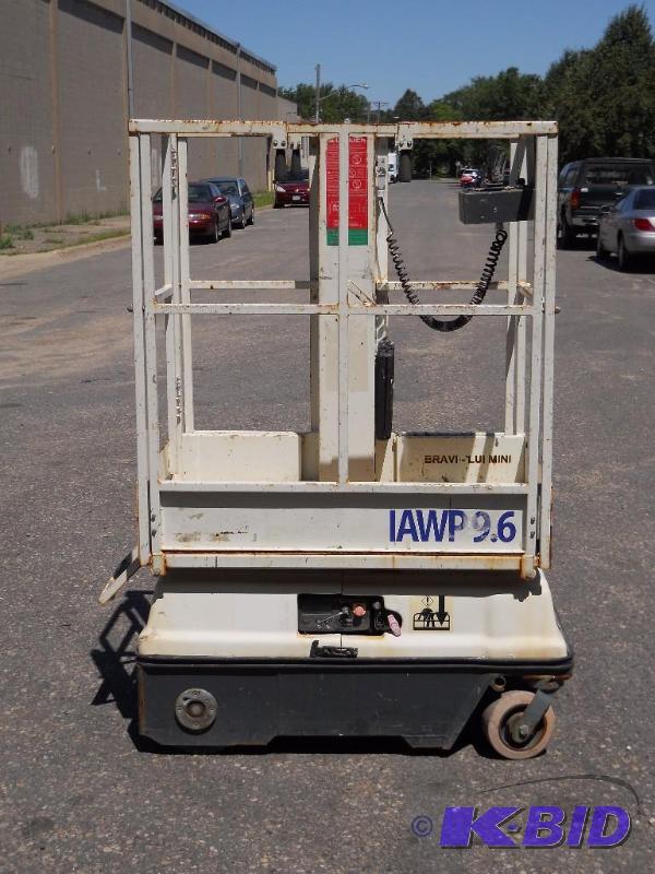 26 HOURS Braviisol Compact Electric Scissorlift Works