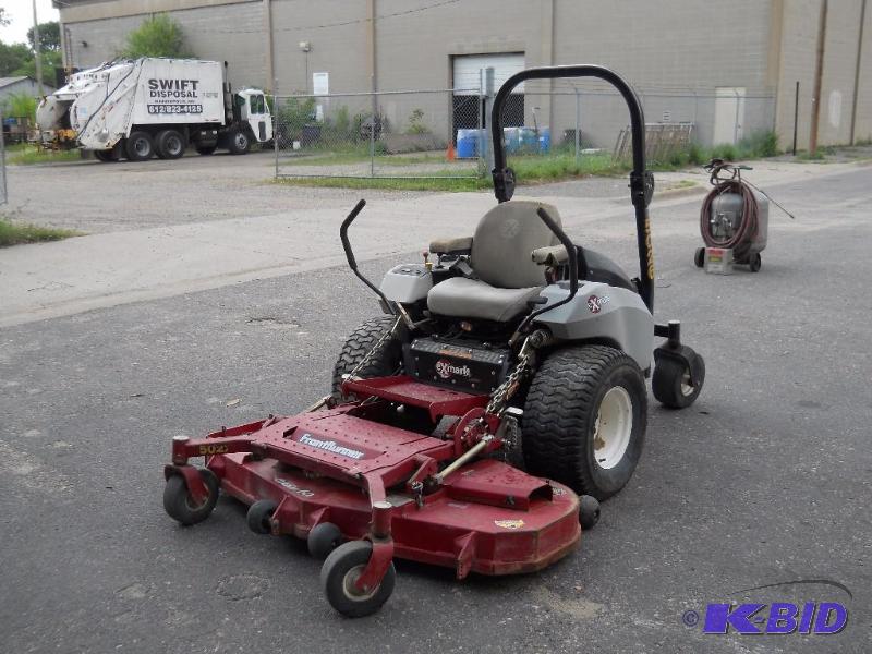 lot 2 image: Exmark Frontrunner Zero Turn Riding Lawnmower. NO RESERVE