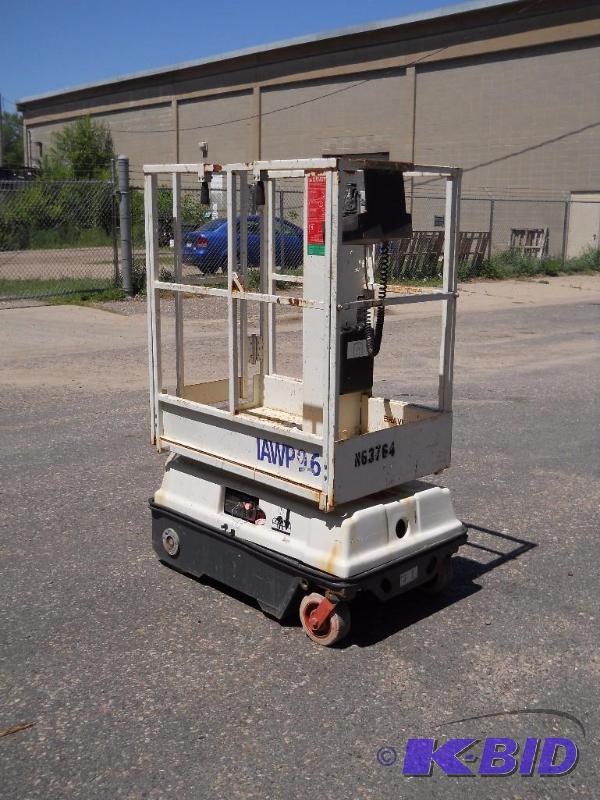 lot 3 image: Braviisol Compact Scissorlift. Starts, Runs, Lifts and Drives.