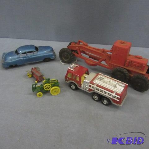 lot 118 image: Auburn, Nylant, Tootsie Toys