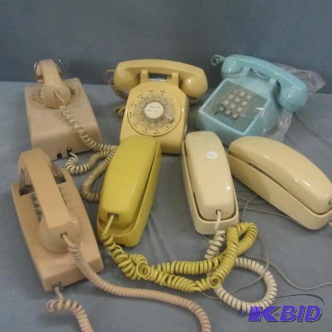 lot 148 image: Collector Telephones