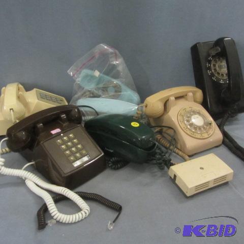 lot 149 image: Collector Telephones