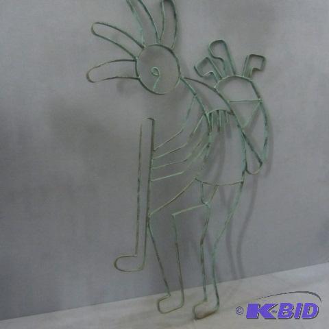 lot 179 image: Outdoor Yard Decor