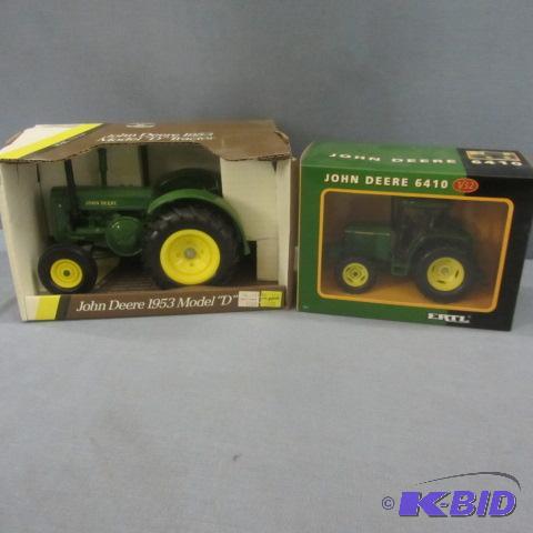 lot 18 image: John Deere Toy Tractors