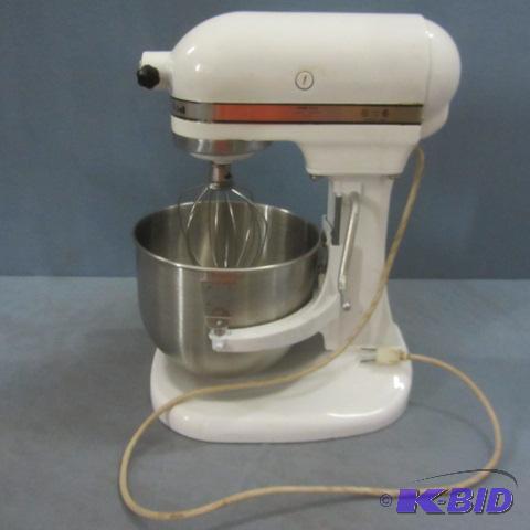 lot 180 image: Kitchen Aid Mixer