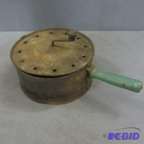 lot 182 image: Antique Popcorn Kettle