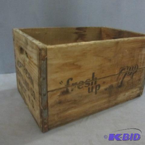 lot 191 image: 7Up Wooden Crate