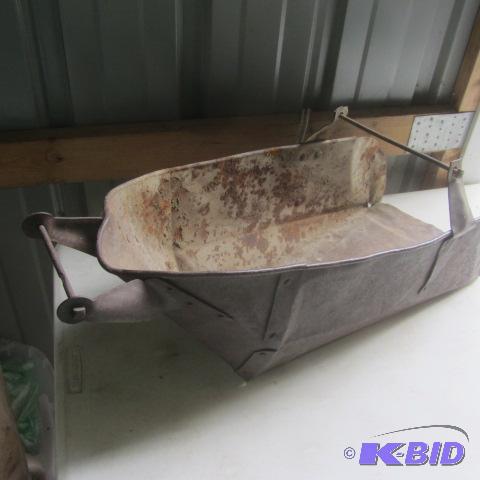 lot 199 image: Metal Grain Scoop
