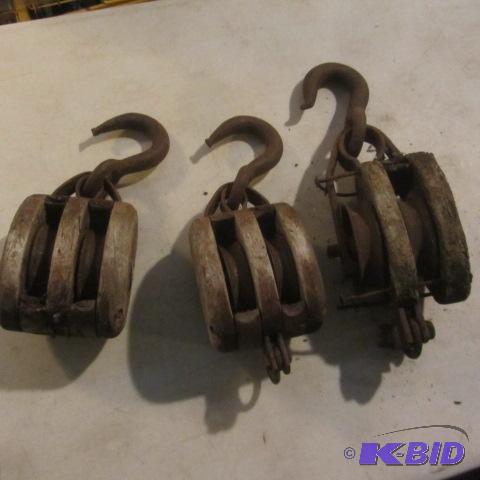 lot 213 image: Block And Tackle