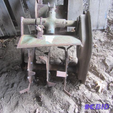 lot 5 image: Jari Tiller Attachment