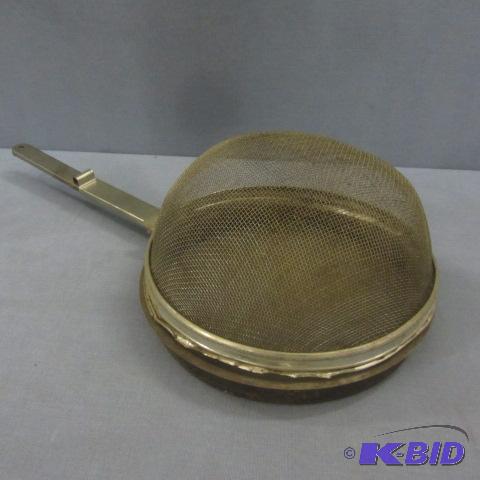lot 77 image: Vintage Popcorn Popper