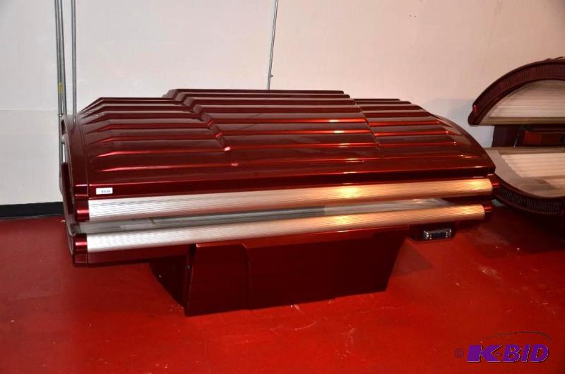 lot 2 image: TAN AMERICA Del Ray tanning bed with CD Radio...