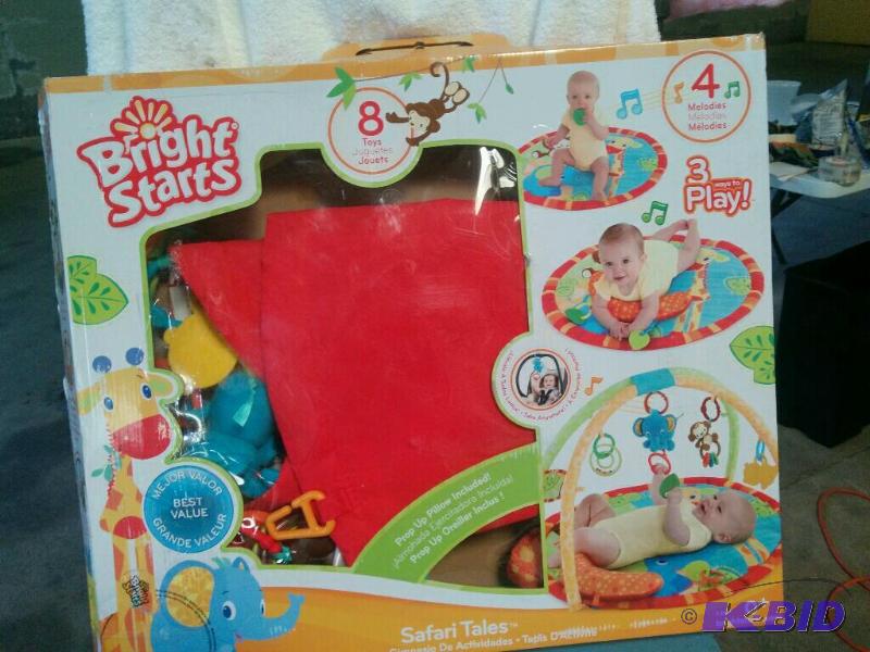 lot 22 image: Bright Starts Activity Gym